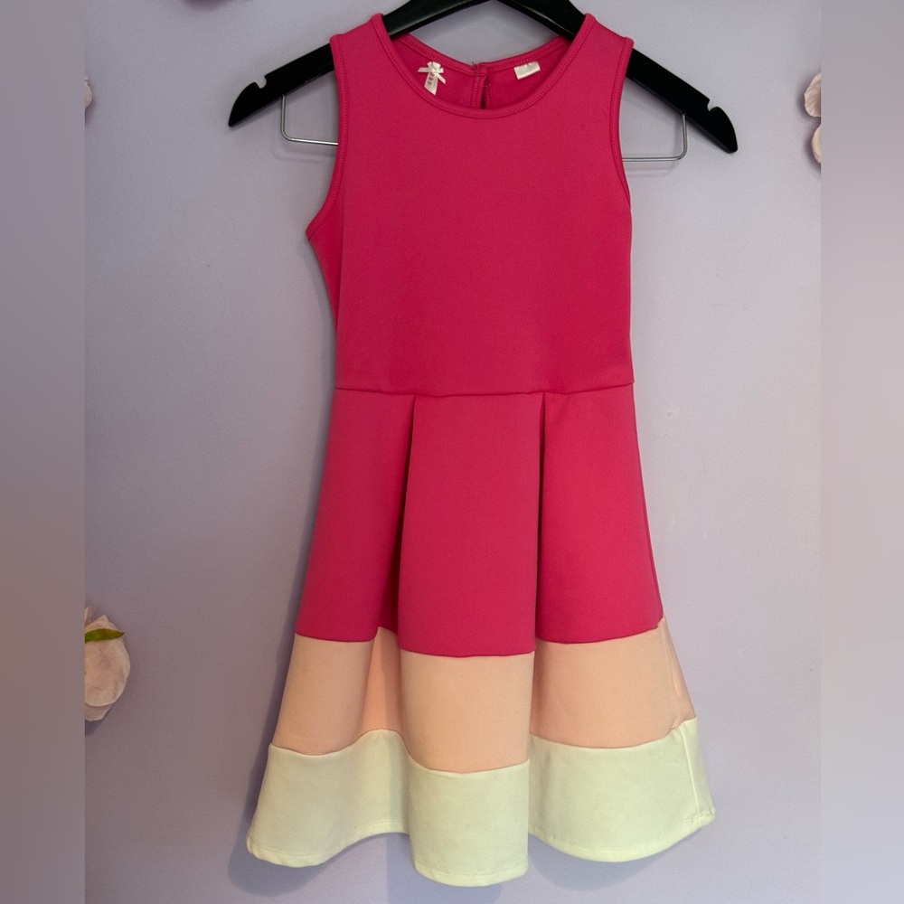 Girls Pink and White Stretchy Dress Size 7/8
